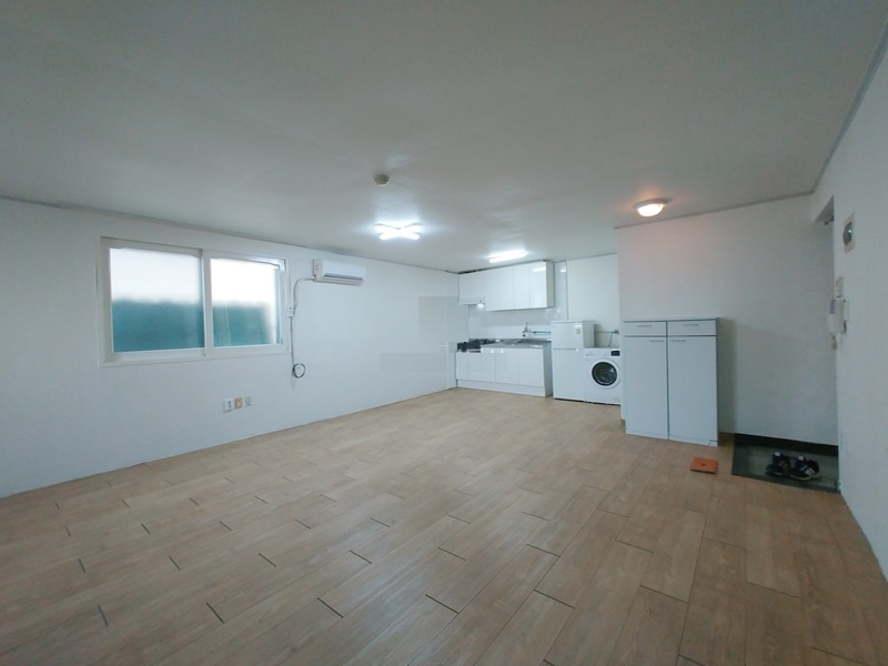 Studio near Mangwon Station