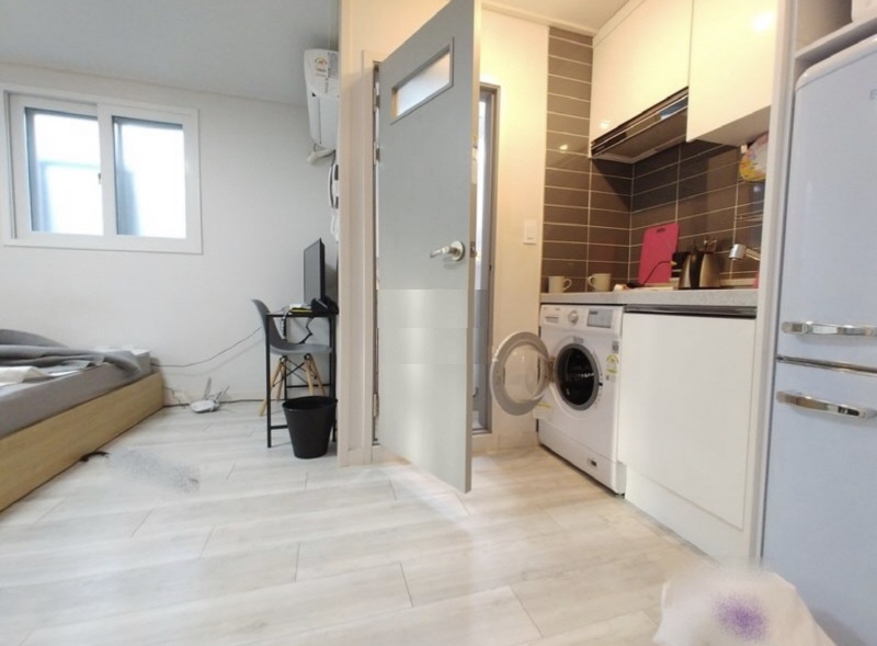 Studio near Hongik Univ. Station