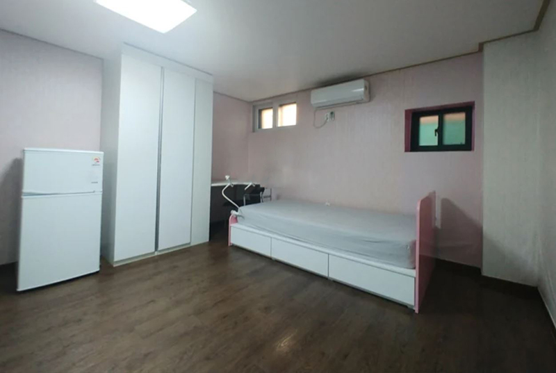 Studio near HUFS Station