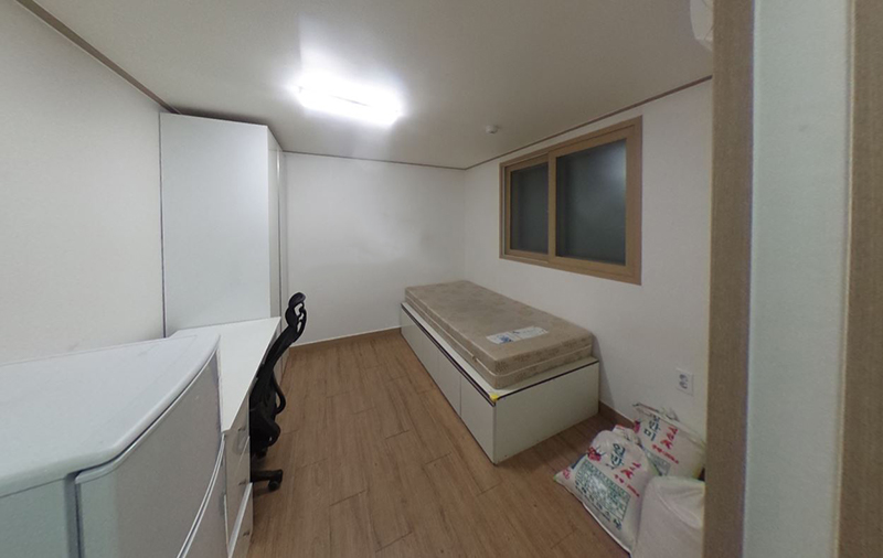 Studio near Hoegi Station