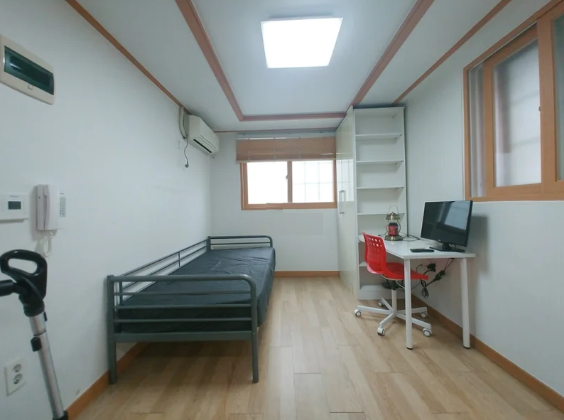 Studio near Sangdo Station