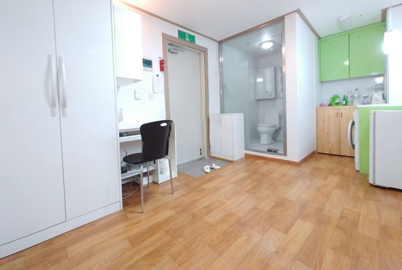 Studio near Ewha Womans Univ. Station