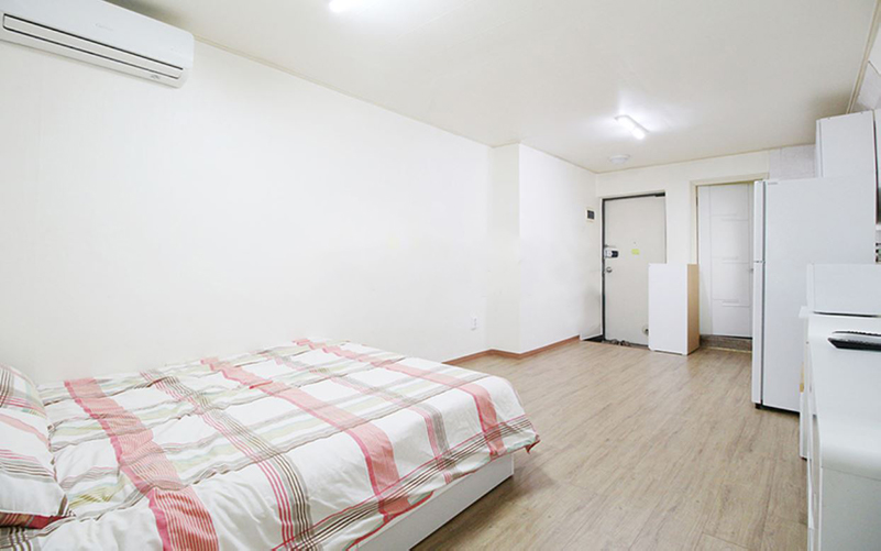 Studio near Eonju Station