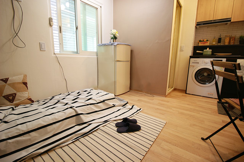Studio near Ewha Womans Univ. Station