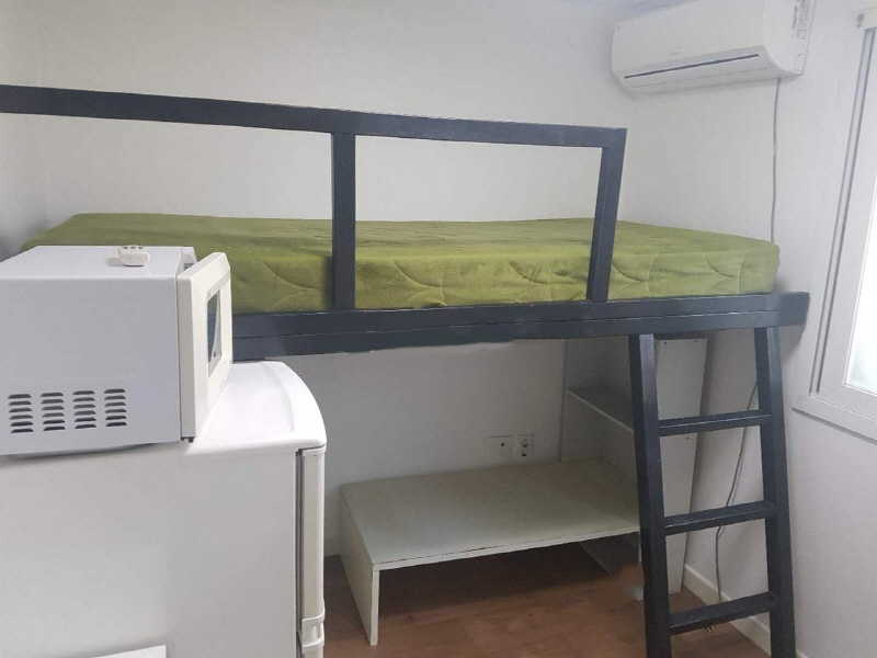 Studio near Ewha Womans Univ. Station