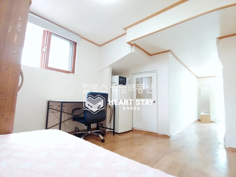 Studio near Wangsimni Station