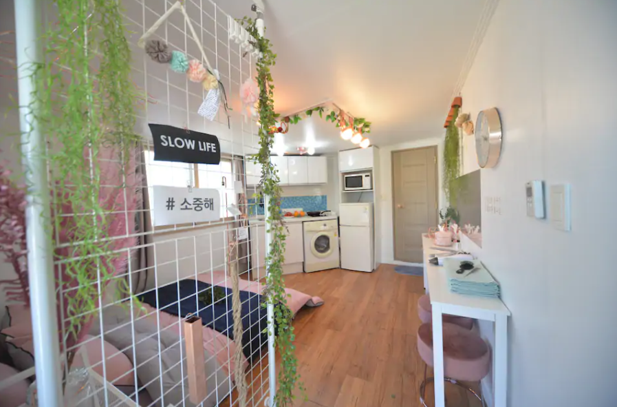 Apartment near Hongik Univ. Station