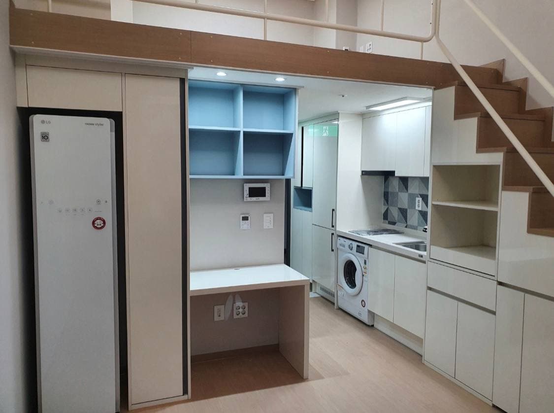 Officetel near Ewha Womans Univ. Station