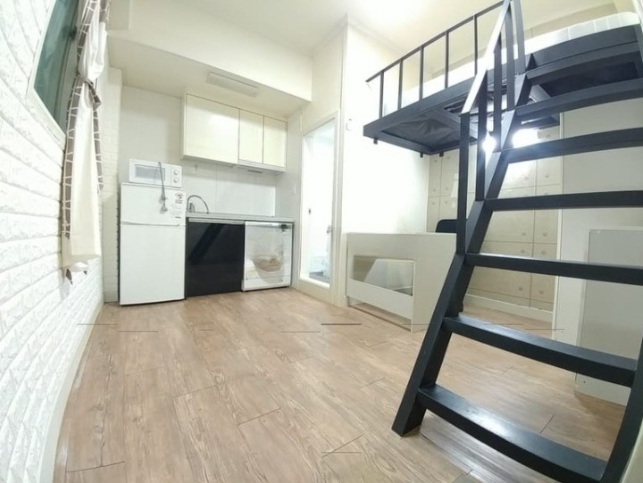 Studio near Sinchon Station