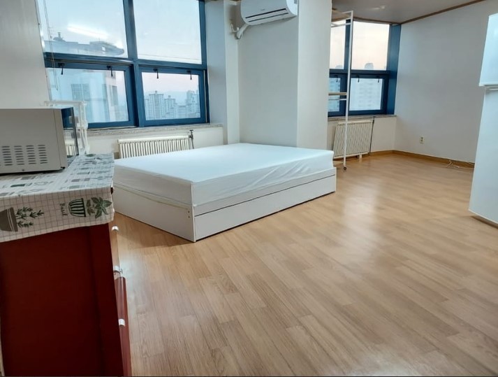 Studio near Sinchon Station