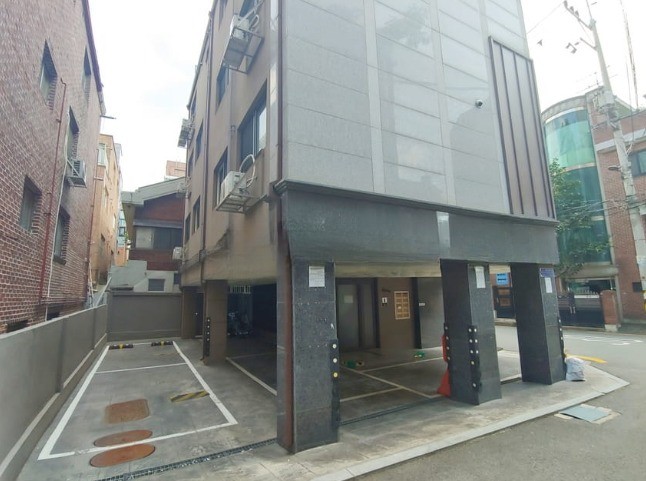 Studio near Sangsu Station