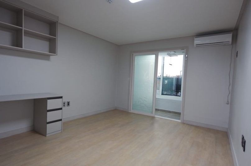 Officetel near Sungkyunkwan Univ. Station
