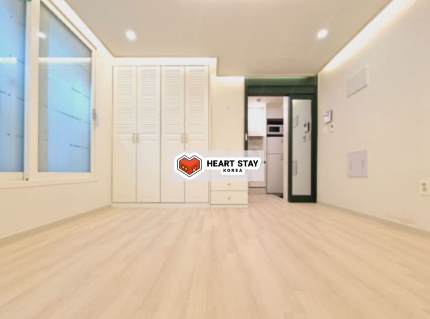 Studio near Kkachisan Station